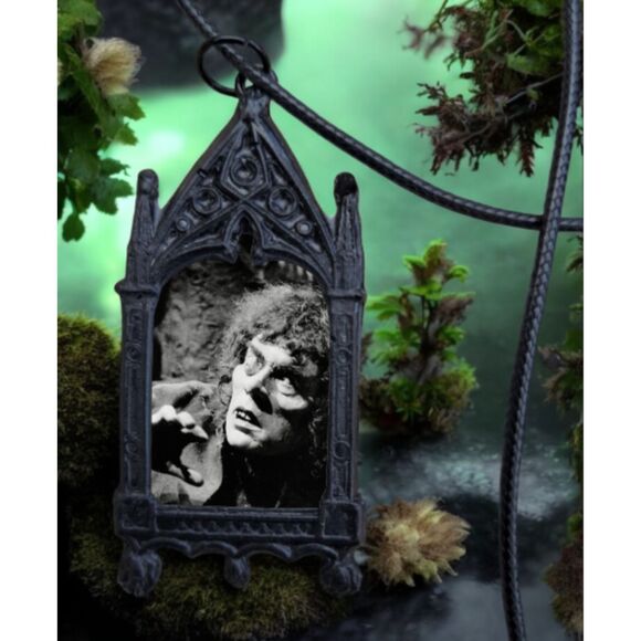 Quasimodo Pendant The Hunchback of Notre Dame Classic Horror Film - Picture 3 of 3
